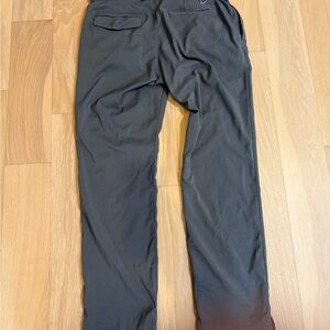 Nike Golf Men's Dri-Fit Grey Pants. 33.